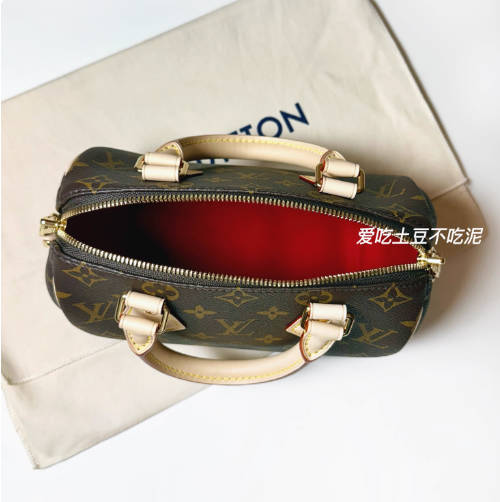 国内现货 Louis Vuitton lv speedy20老花包肩带斜挎单肩枕头女包